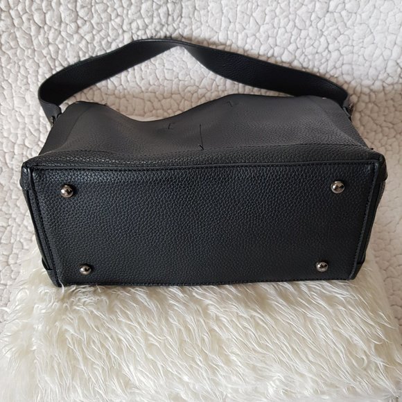 Black Purse - Picture 5 of 6